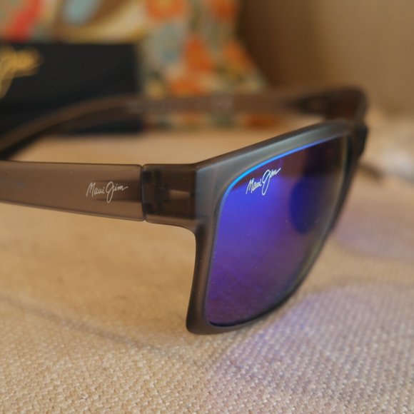 Maui Jim Accessories Maui Jim Pokowai Arch Sunglasses In Translucent Matte Grey W Blue